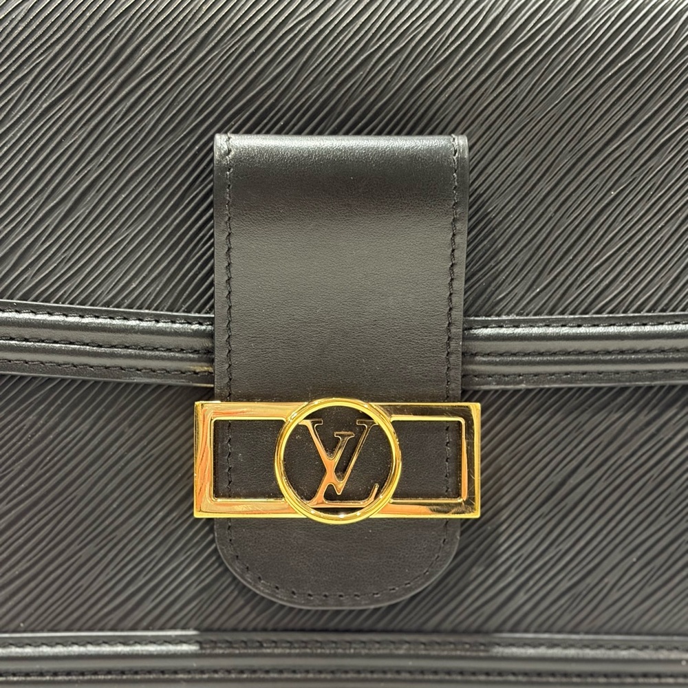 Louis Vuitton Black Leather Shoulder Bag with Gold Chain - Picture 6 of 10
